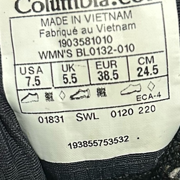 Columbia Black and Blue trail running Shoes women size 7.5 - Picture 9 of 9